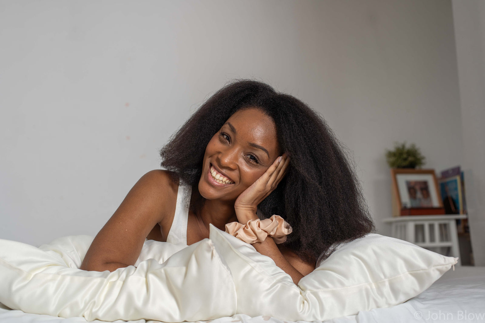 4 raisons d’adopter une taie d’oreiller Silky pour tes cheveux